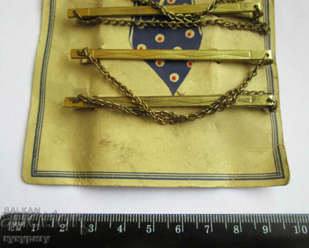 Δημοπρασία Παλιό διαφημιστικό περίπτερο με κλιπ γραβάτας 1930 Δημοπρασία Παλιό διαφημιστικό περίπτερο με κλιπ γραβάτας 1930