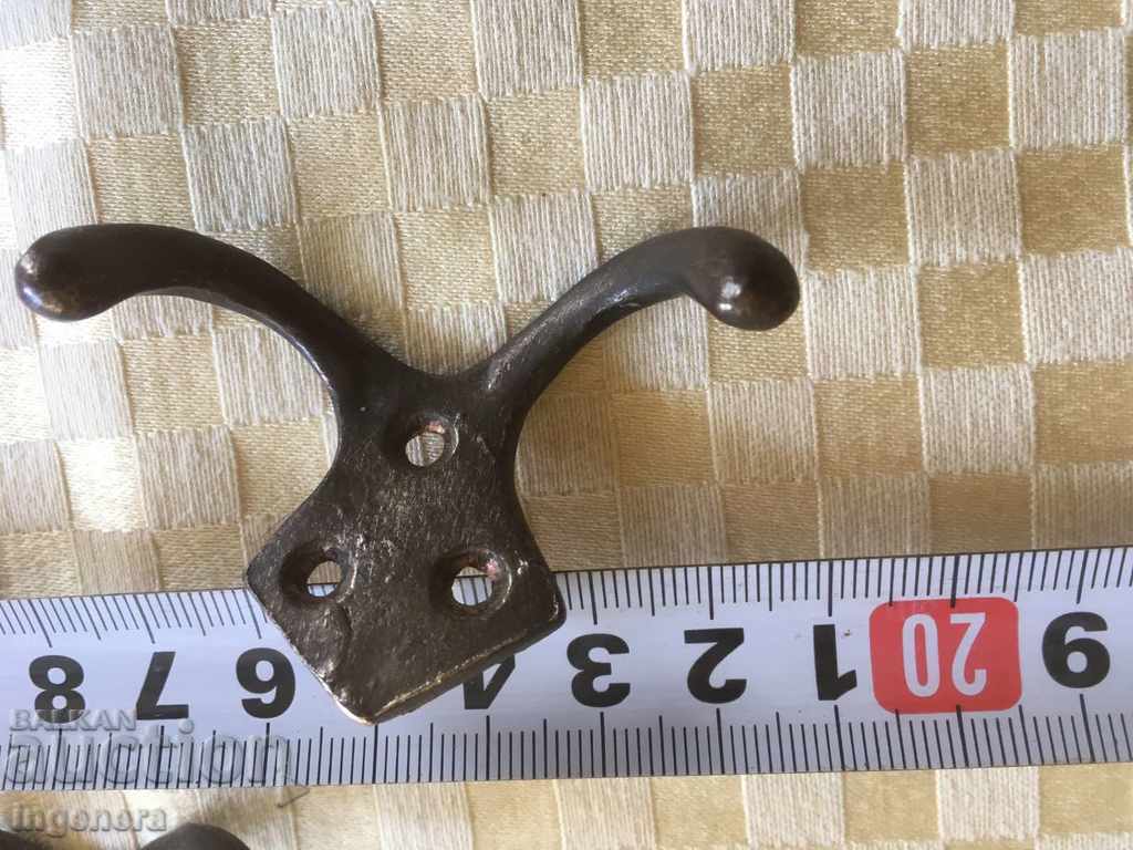 Auction HANGER HANGER ANTIQUE BRASS-2 PCS SMALL Auction HANGER HANGER ANTIQUE BRASS-2 PCS SMALL