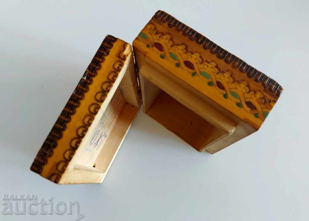 Auction STAR WOOD PYROGRAPHIC BOX Auction STAR WOOD PYROGRAPHIC BOX
