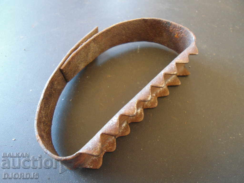 Auction  An old grain nurse