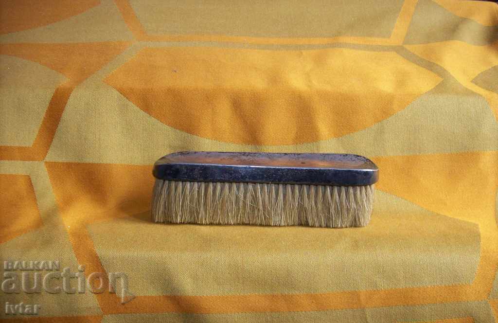 Delivery of Old English silver brush Delivery of Old English silver brush