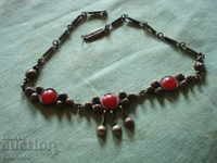 NECKLACE RED OLD JEWELERY JEWEL