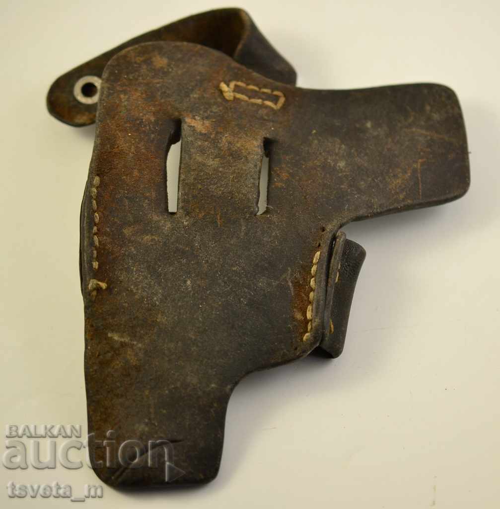 Leather pistol holster with price 8.00 BGN | € 4.09