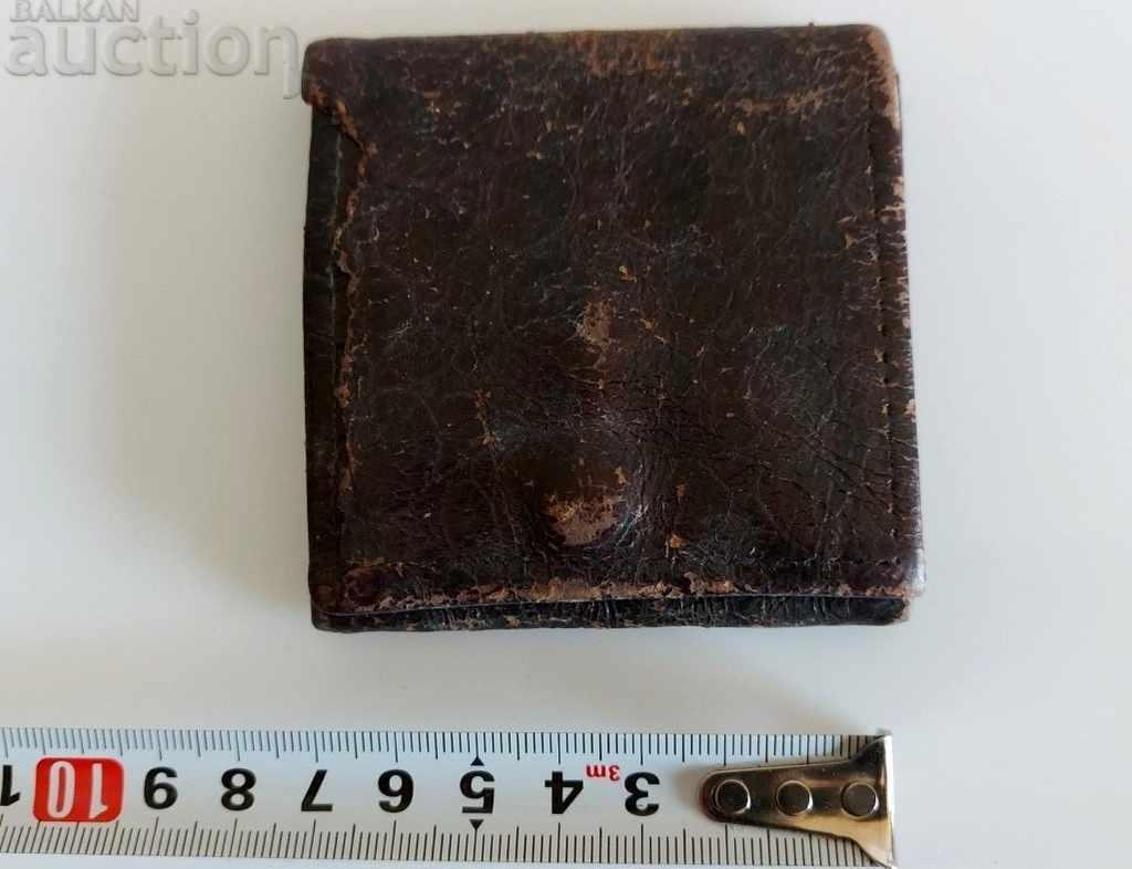 Delivery of OLD LEATHER WALLET PORTFOLIO COINS Delivery of OLD LEATHER WALLET PORTFOLIO COINS