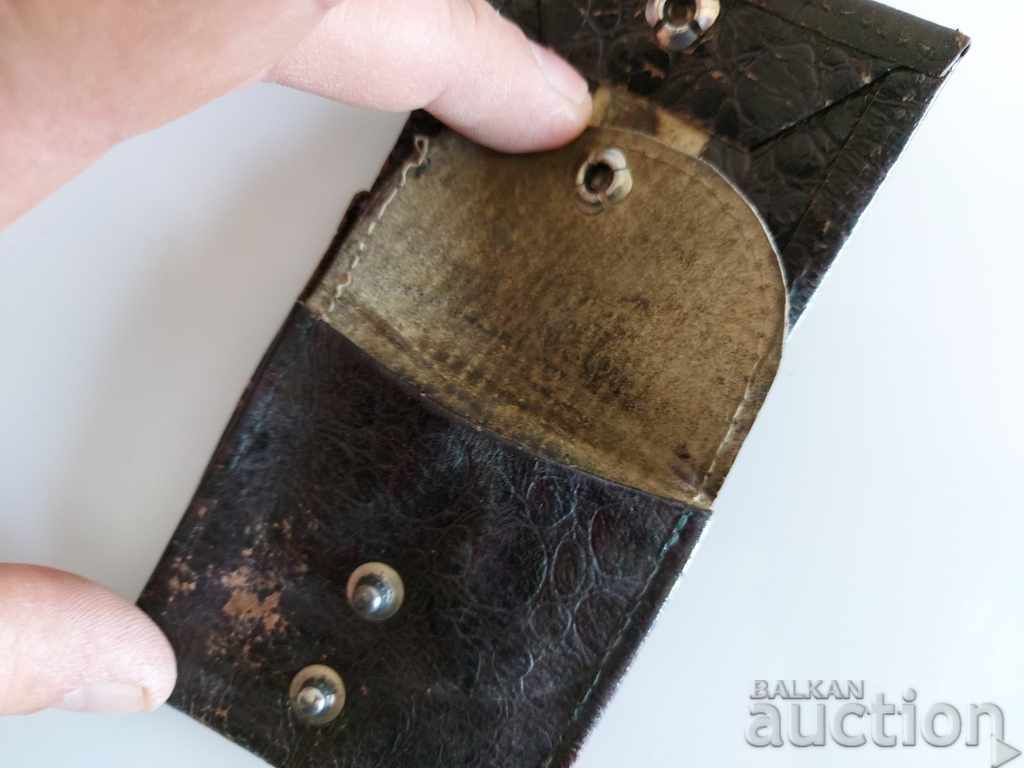 OLD LEATHER WALLET PORTFOLIO COINS - 5 OLD LEATHER WALLET PORTFOLIO COINS - 5