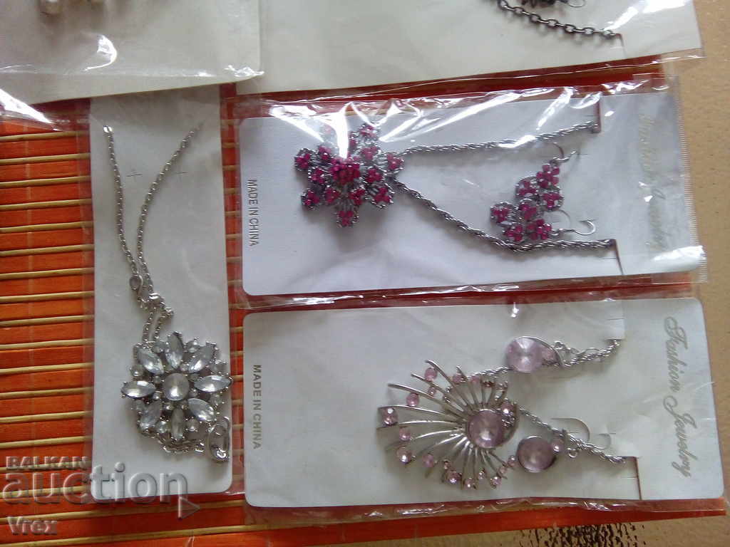 Παράδοση Σετ κοσμημάτων, κοσμήματα - πώληση Παράδοση Σετ κοσμημάτων, κοσμήματα - πώληση