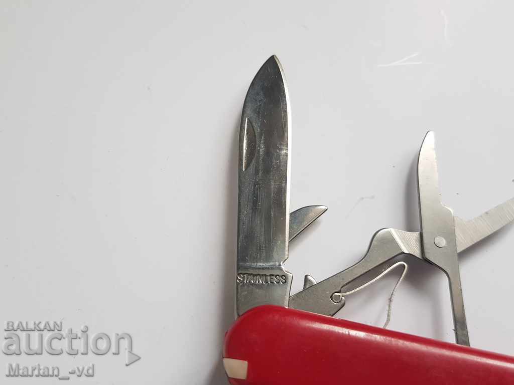 Delivery of A pocket knife