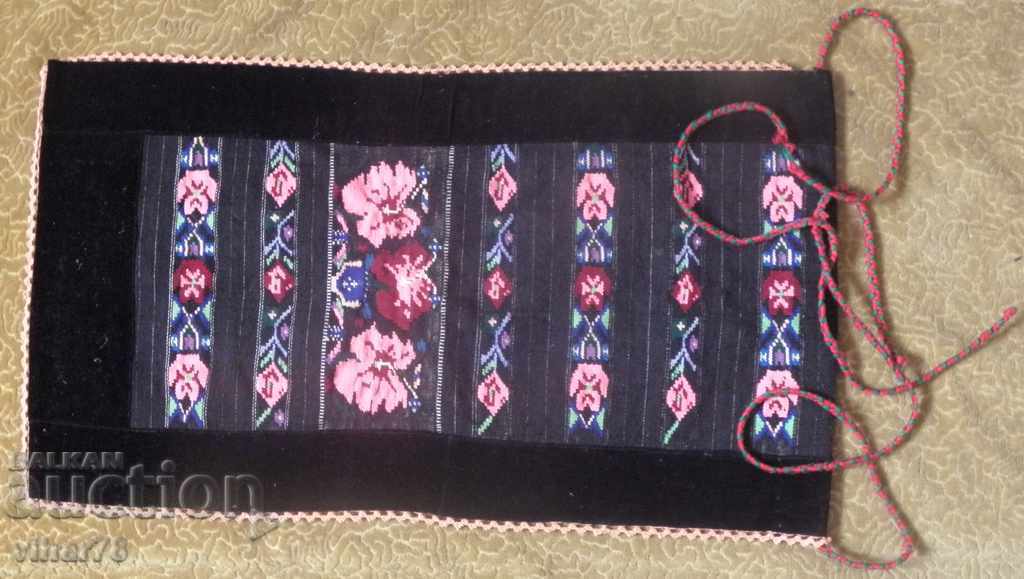 Cheesecloth apron with price 59.99 BGN | € 30.67 Cheesecloth apron with price 59.99 BGN | € 30.67