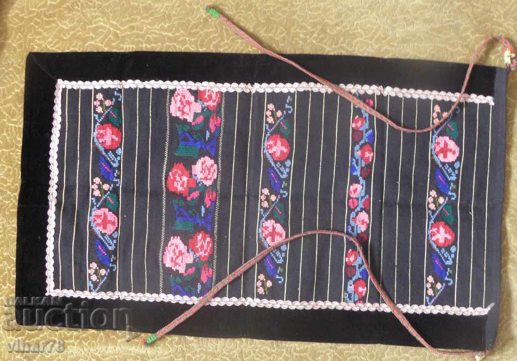 Cheesecloth apron with price 59.99 BGN | € 30.67