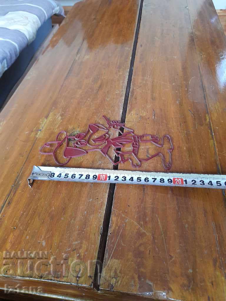 Auction An old dog figure Auction An old dog figure