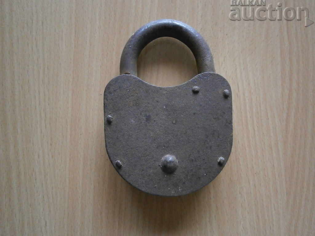 Delivery of old padlock
