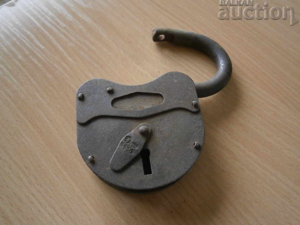 old padlock - 5