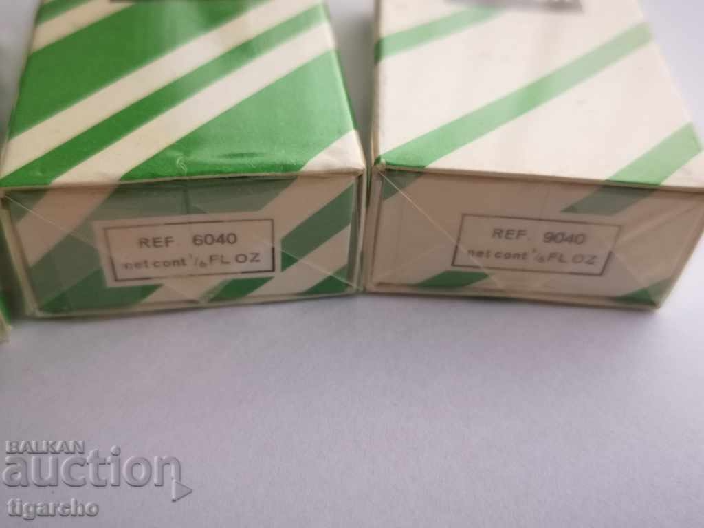 Delivery of Retro French perfumes