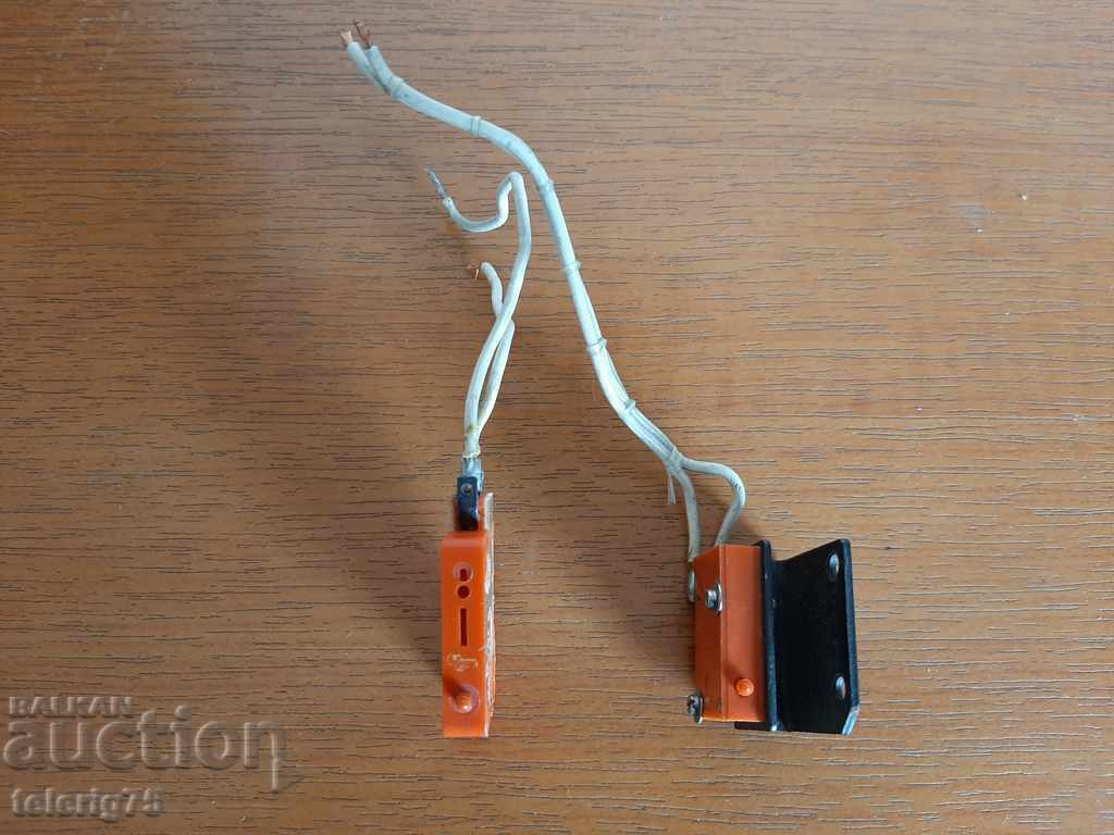Mini Micro Road Key with bud-1NO + 1NZ contact-2 pcs with price 10.00 BGN | € 5.11
