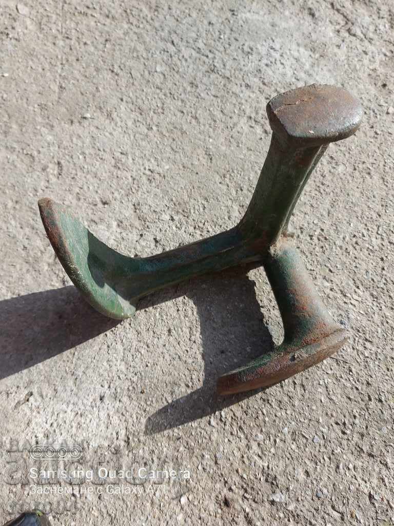 ΑΓΚΥΡΙΑ ΠΑΠΟΥΤΣΙΩΝ - ΑΡΙΣΤΗ με τιμή 29.99 BGN | € 15.33