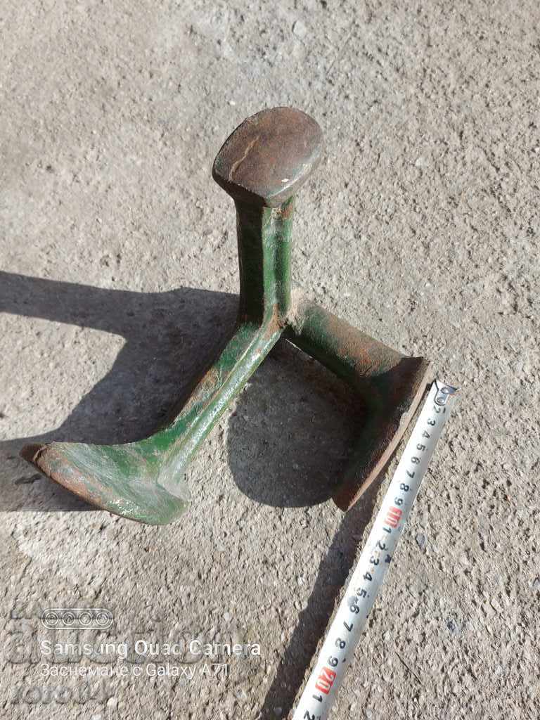 ΑΓΚΥΡΙΑ ΠΑΠΟΥΤΣΙΩΝ - ΑΡΙΣΤΗ - 7