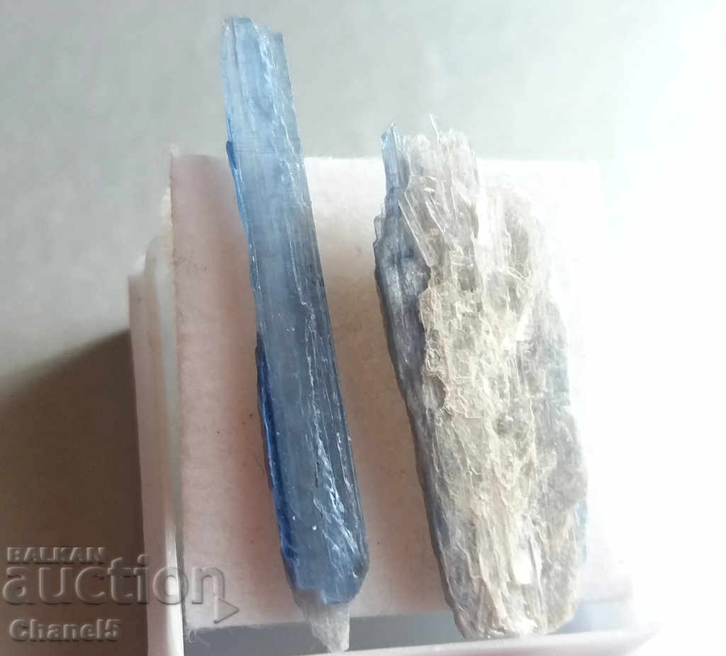 NATURAL RAW KIANITE - 8.70 carats (448) with price 9.00 BGN | € 4.60 NATURAL RAW KIANITE - 8.70 carats (448) with price 9.00 BGN | € 4.60