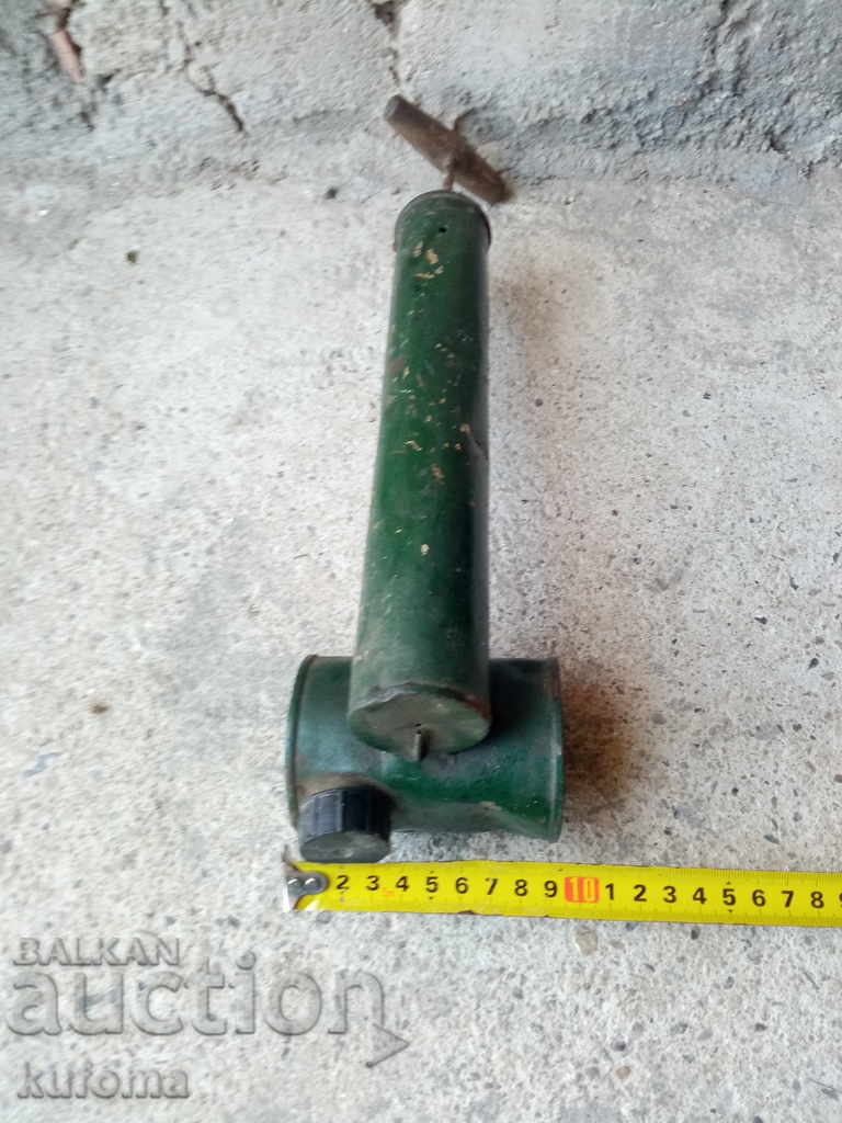 Old bloody with price 19.99 BGN | € 10.22 Old bloody with price 19.99 BGN | € 10.22