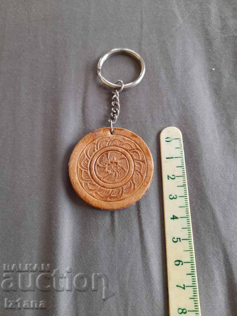 Delivery of An old leather keychain Delivery of An old leather keychain