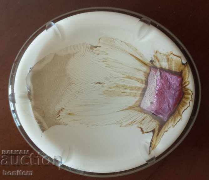 Παράδοση τασάκι Παράδοση τασάκι