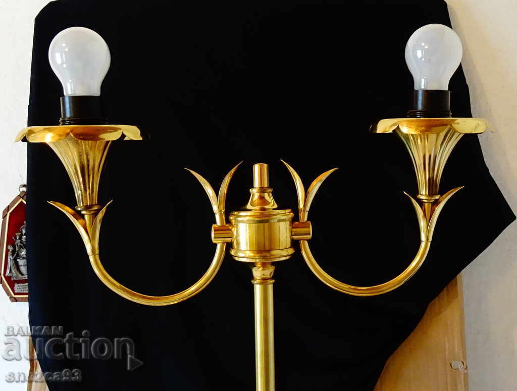 Table lamp made of brass with gilding 4.5 kg. with price 149.00 BGN | € 76.18 Table lamp made of brass with gilding 4.5 kg. with price 149.00 BGN | € 76.18