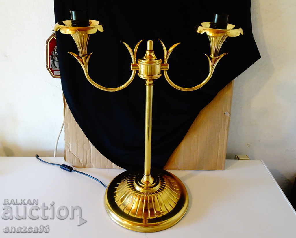 Table lamp made of brass with gilding 4.5 kg. - 6 Table lamp made of brass with gilding 4.5 kg. - 6