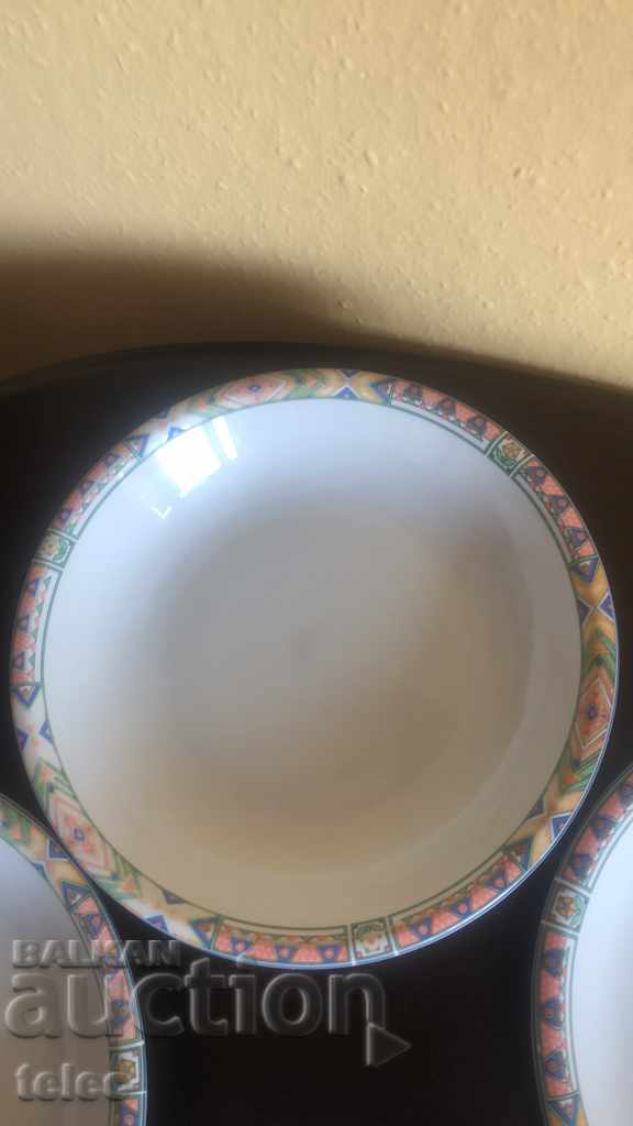 Set of 4 porcelain deep plates with markings with price 12.00 BGN | € 6.14 Set of 4 porcelain deep plates with markings with price 12.00 BGN | € 6.14