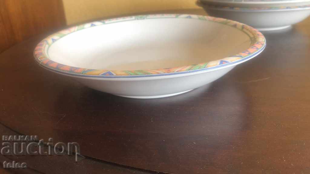 Set of 4 porcelain deep plates with markings - 5 Set of 4 porcelain deep plates with markings - 5