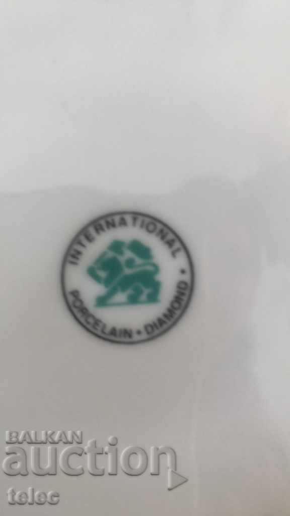 Set of 4 porcelain deep plates with markings - 6 Set of 4 porcelain deep plates with markings - 6