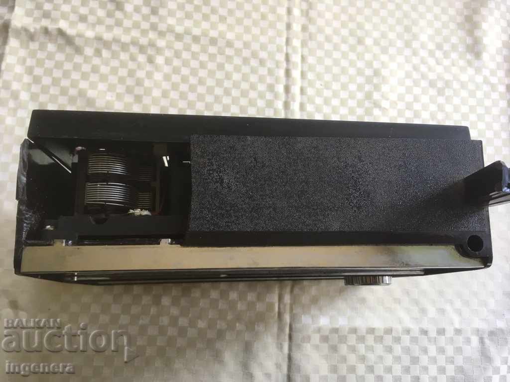 Auction RADIO WEF 206 WORKS, BUT VERY DAMAGED Auction RADIO WEF 206 WORKS, BUT VERY DAMAGED