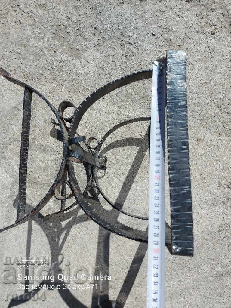 Auction BEAUTIFUL OLD WROUGHT TABLE / FLORIST Auction BEAUTIFUL OLD WROUGHT TABLE / FLORIST