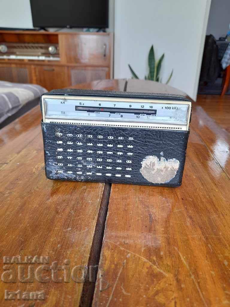 Old radio, radio receiver