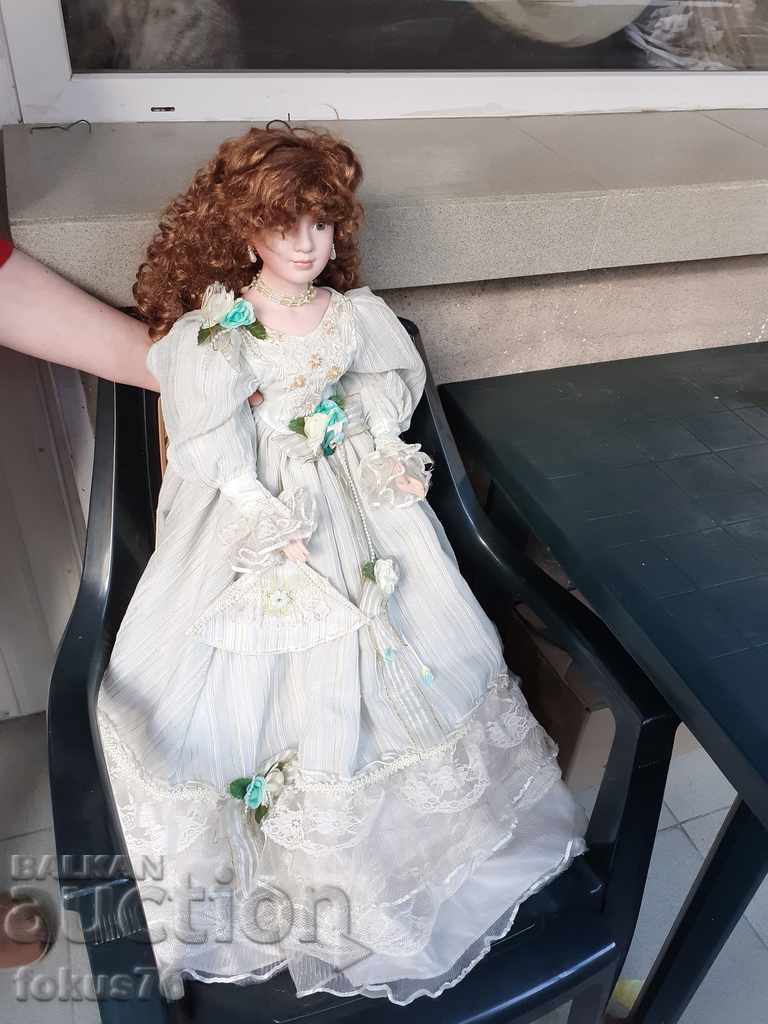 BIG OLD UNIQUE COLLECTOR'S PORCELAIN DOLL BRAND - 7