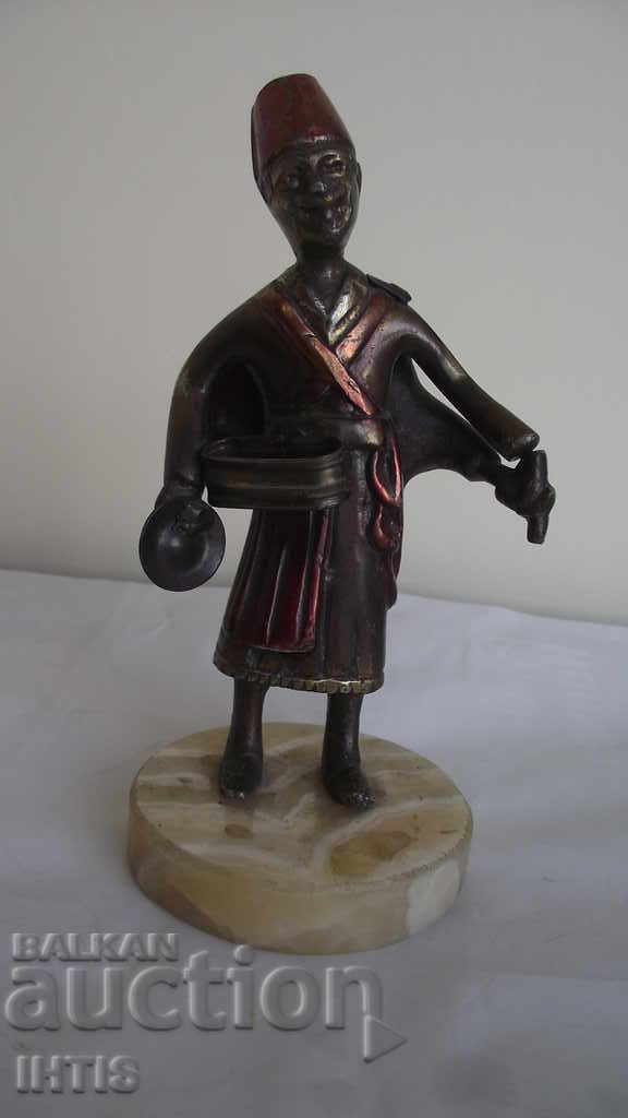 STATUTUL BRONZULUI PORTOR DE APĂ MAROCAN -