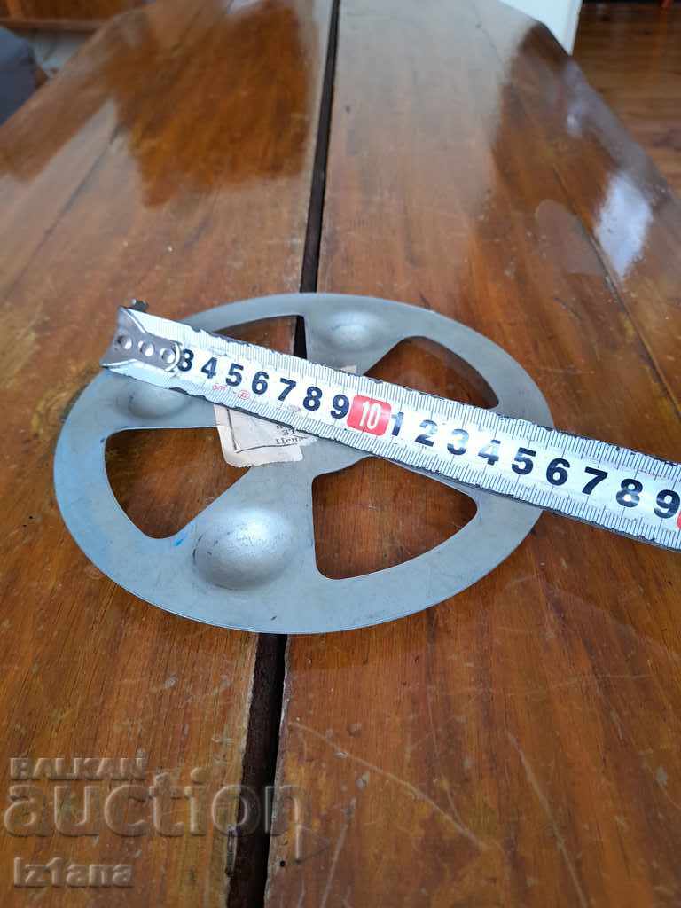 Delivery of Old stand for warm objects Delivery of Old stand for warm objects