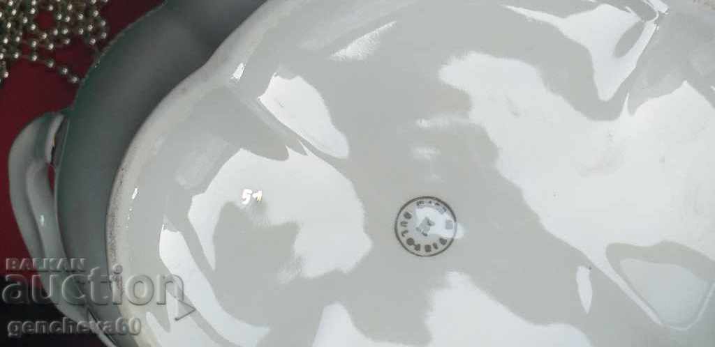 Delivery of Bulgarian porcelain tureen 24 kr. Gold / 80s Delivery of Bulgarian porcelain tureen 24 kr. Gold / 80s