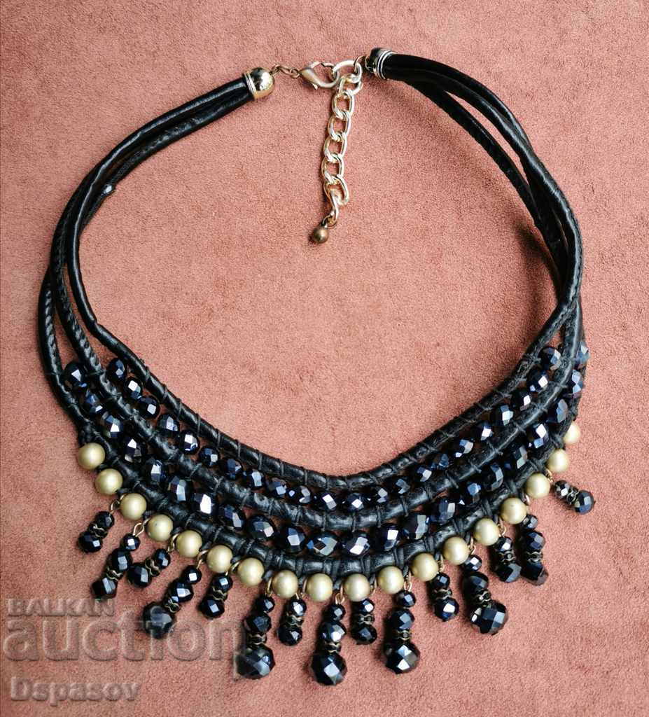 Fashion Modern Necklace with Beads