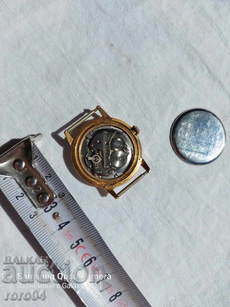 Auction  CREATION - 17 RUBINS - SWISS - AU - 20