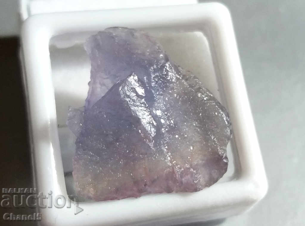 Auction  NATURAL RAW FLUORITE - 20.35 carats (459)