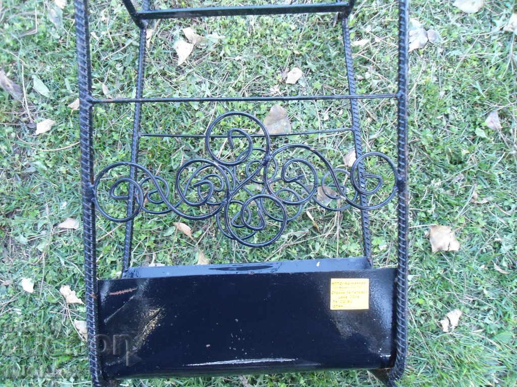 Δημοπρασία Παλιό μεταλλικό ράφι