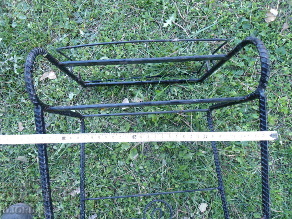 Παλιό μεταλλικό ράφι - 6