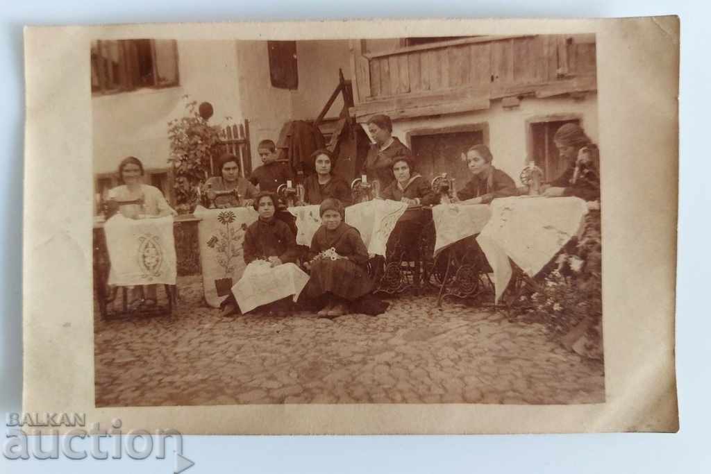 SEWING COURSE KINGDOM OF BULGARIA SEWING MACHINE PHOTO PHOTO with price 20.00 BGN | € 10.23 SEWING COURSE KINGDOM OF BULGARIA SEWING MACHINE PHOTO PHOTO with price 20.00 BGN | € 10.23