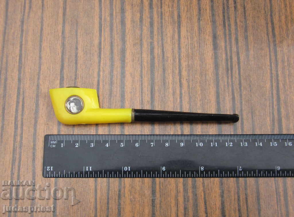 retro old women's cigarette - 6