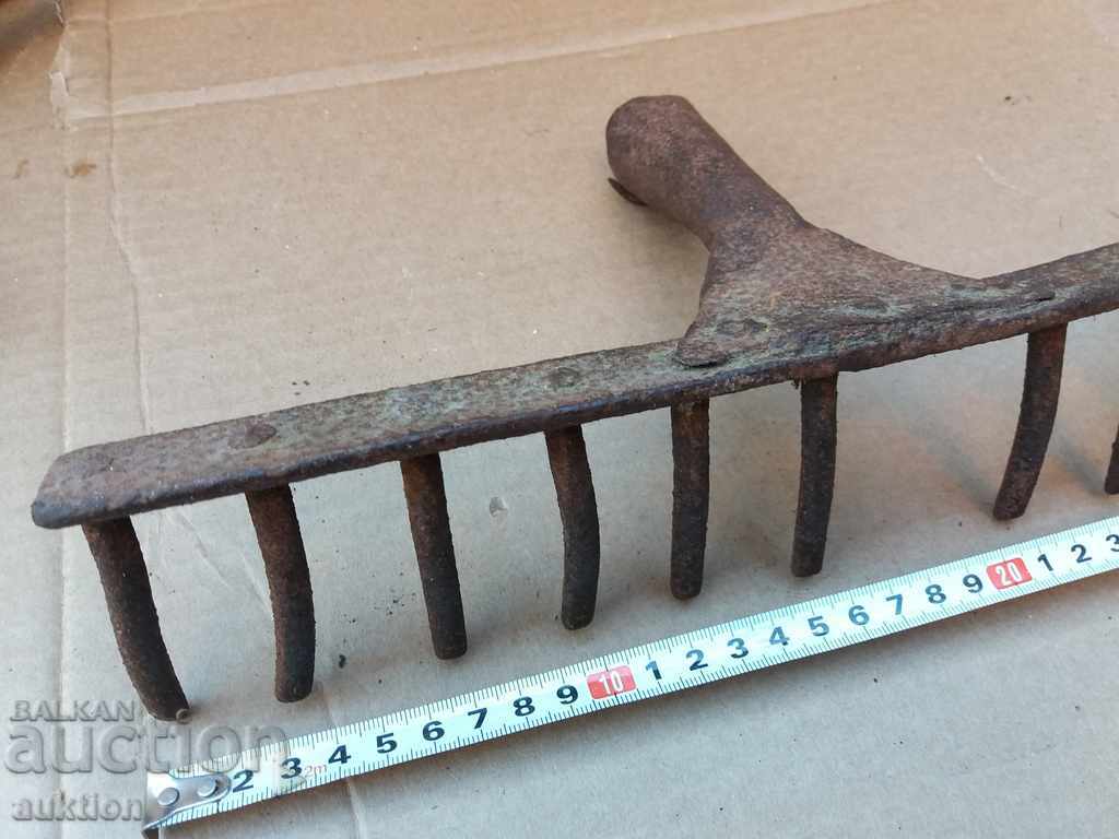 Delivery of MASSIVE FORGED THREADED THREAD - PRIMITIVE, AGRICULTURAL BLADE Delivery of MASSIVE FORGED THREADED THREAD - PRIMITIVE, AGRICULTURAL BLADE