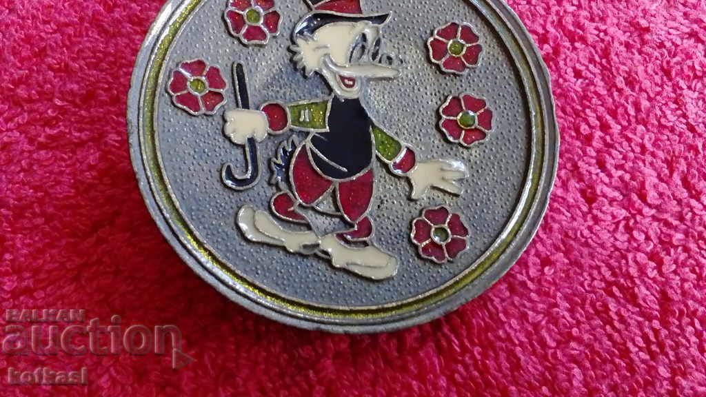 Παλιό μεταλλικό αναμνηστικό σμάλτο Patok Disney Uncle Screw με τιμή 21.00 BGN | € 10.74 Παλιό μεταλλικό αναμνηστικό σμάλτο Patok Disney Uncle Screw με τιμή 21.00 BGN | € 10.74