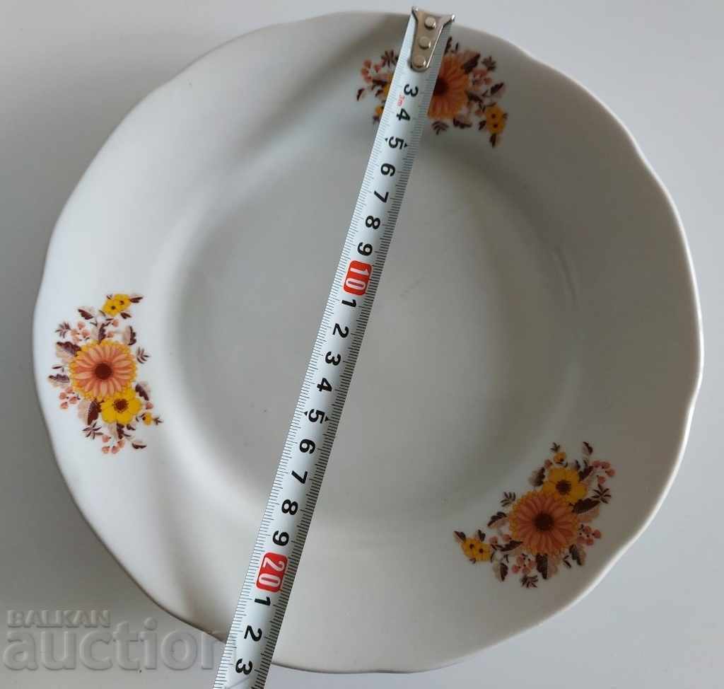 SOC PORCELAIN PLATE PORCELAIN BULGARIA with price 7.00 BGN | € 3.58 SOC PORCELAIN PLATE PORCELAIN BULGARIA with price 7.00 BGN | € 3.58