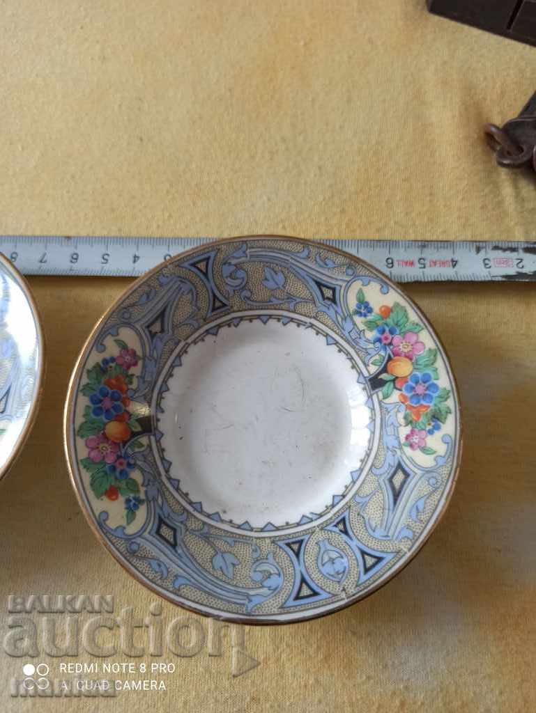 Delivery of Porcelain small plates, 3 pieces Delivery of Porcelain small plates, 3 pieces