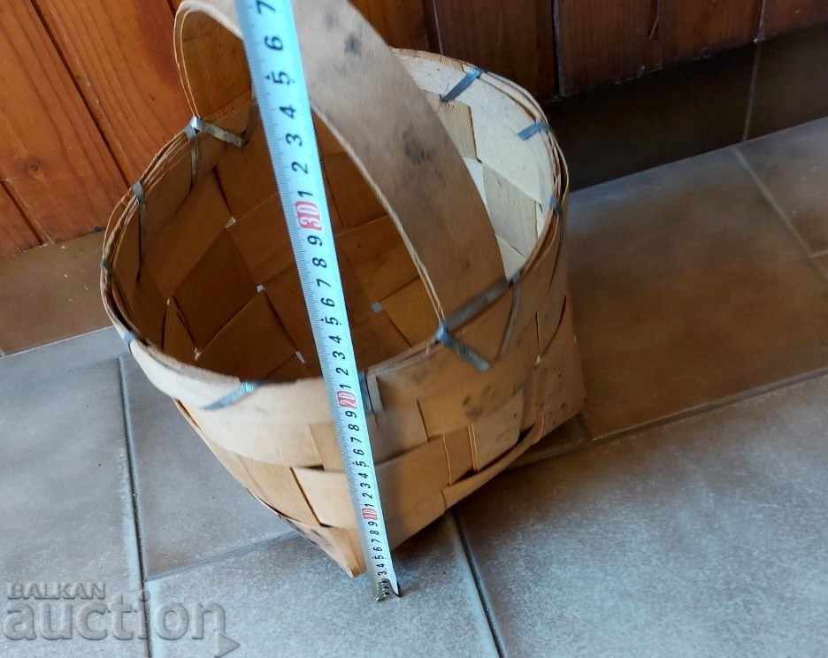 Licitație Coș vechi coș sănătos bine depozitat Licitație Coș vechi coș sănătos bine depozitat