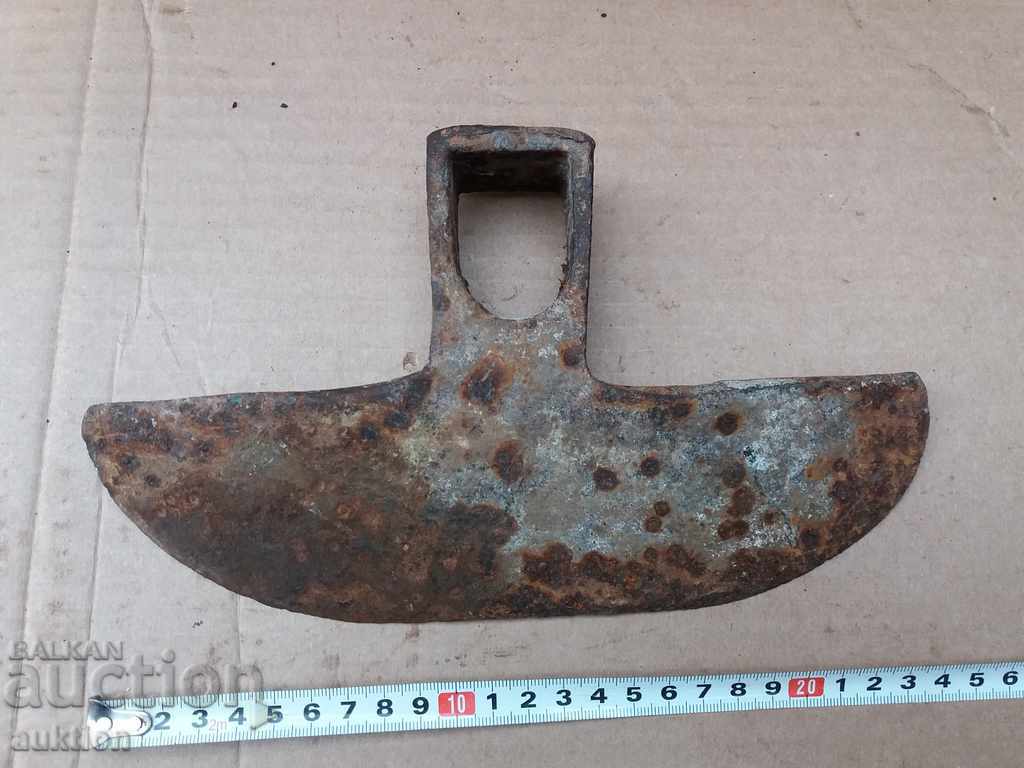 OLD MASSIVE FORGED REVIVAL PICK, SHOE with price 2.99 BGN | € 1.53 OLD MASSIVE FORGED REVIVAL PICK, SHOE with price 2.99 BGN | € 1.53