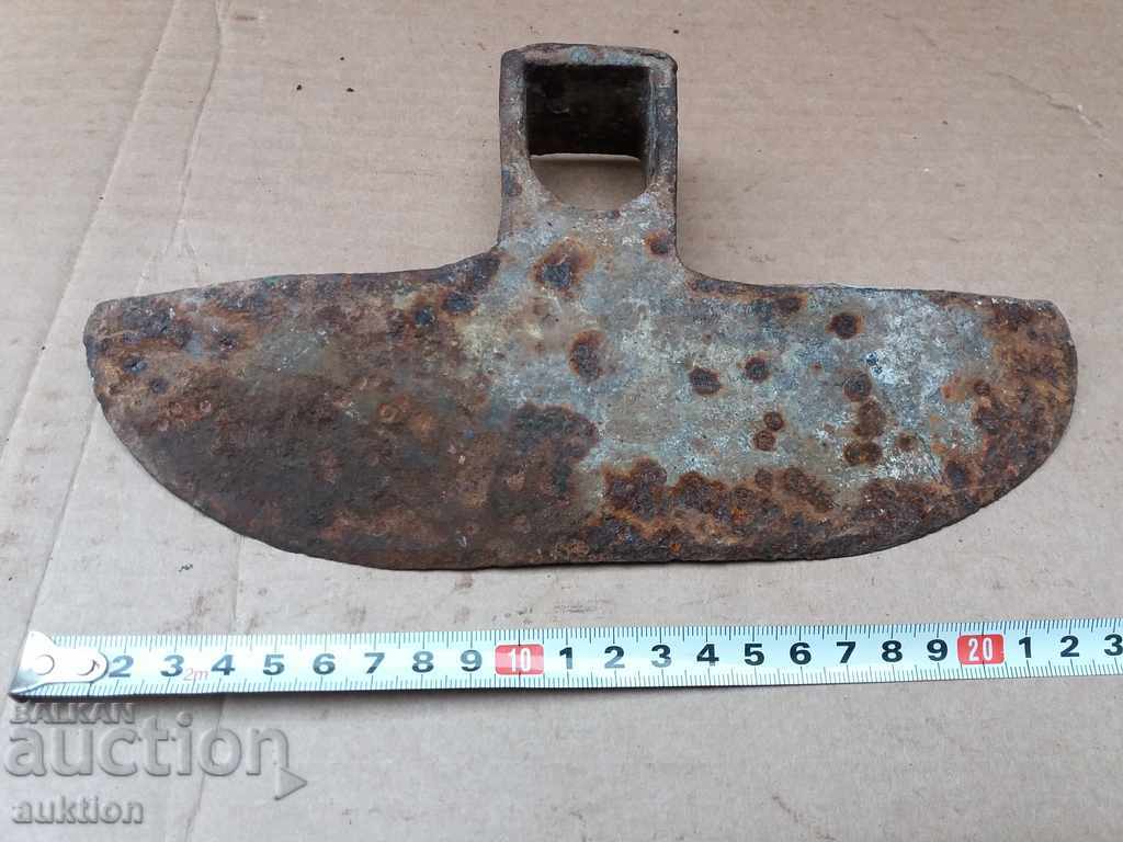 Auction OLD MASSIVE FORGED REVIVAL PICK, SHOE Auction OLD MASSIVE FORGED REVIVAL PICK, SHOE